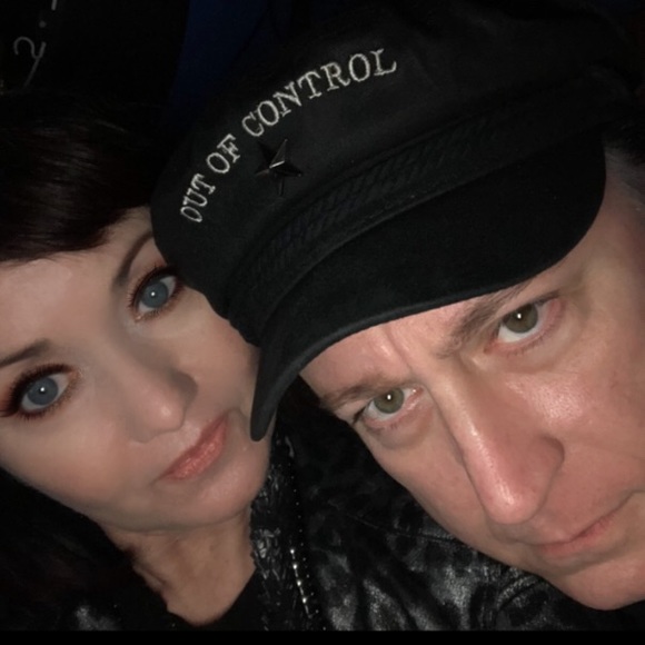 Hello! Welcome to my closet 💜 - Picture 4 of 15